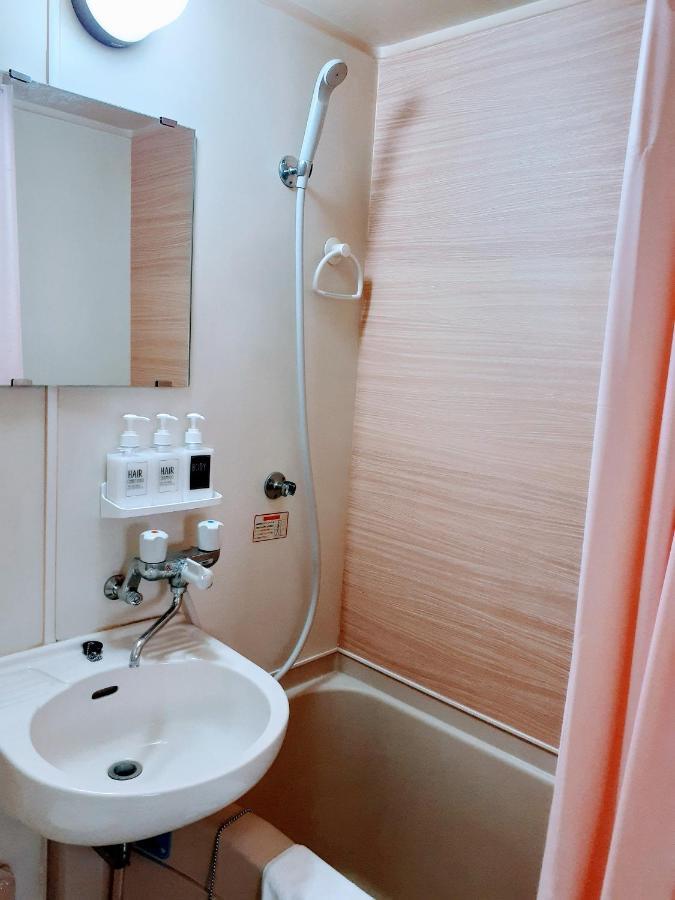 Апартаменти Luxes Hiroshima2F ラクセス ヒロシマ2F Екстер'єр фото
